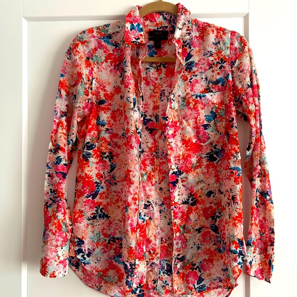 J CREW floral Button down -cotton/silk blend so it’s very soft and comfy! - Picture 1 of 11